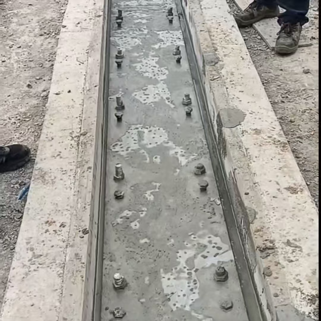 陇南港口码头起重机龙门吊重型机械设备稳固用早强快凝轨道胶泥